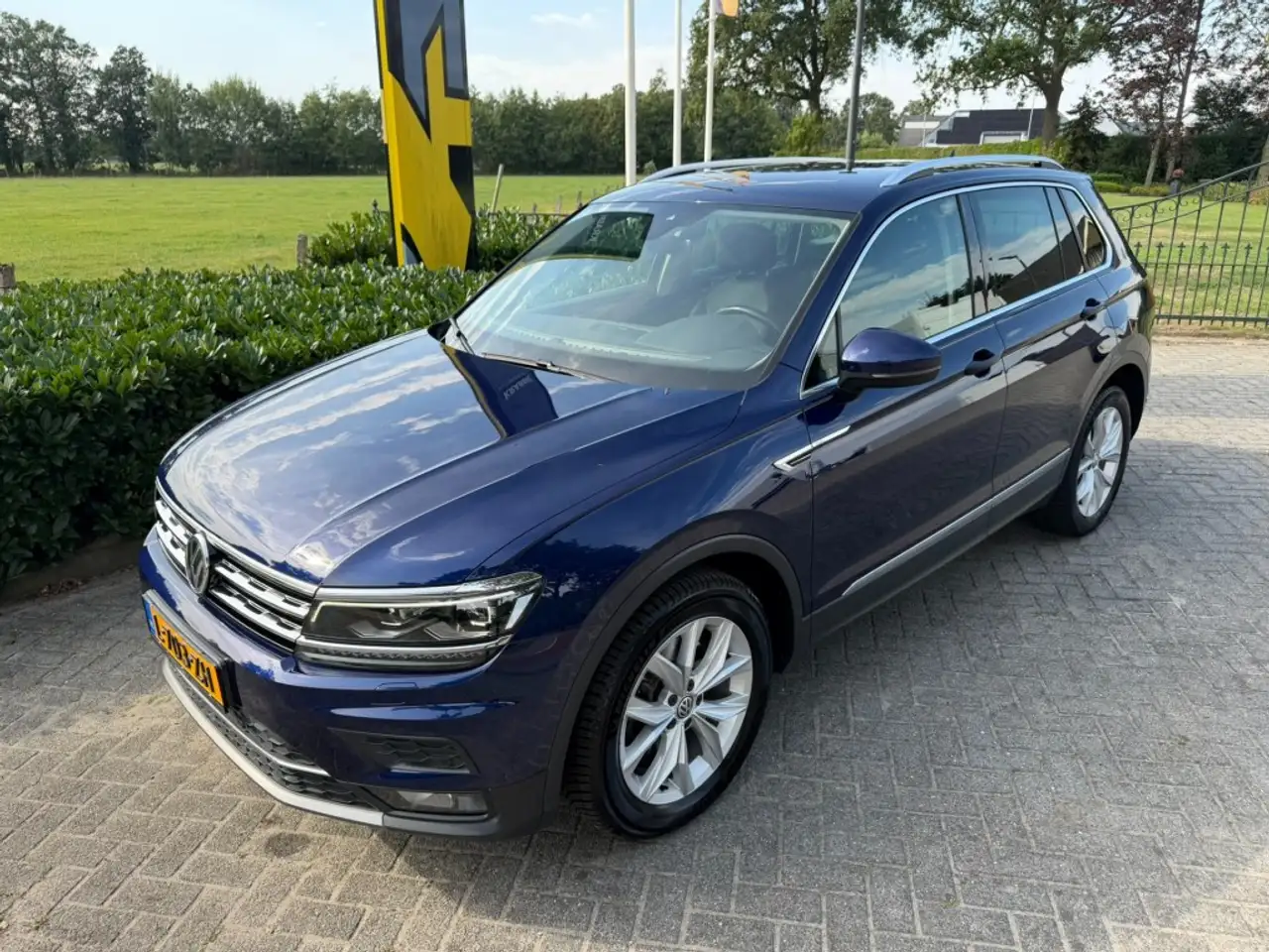 Volkswagen Tiguan 2.0 TSI 4Motion Highline Led / Carplay / ACC / Tre — photo 1 of 22
