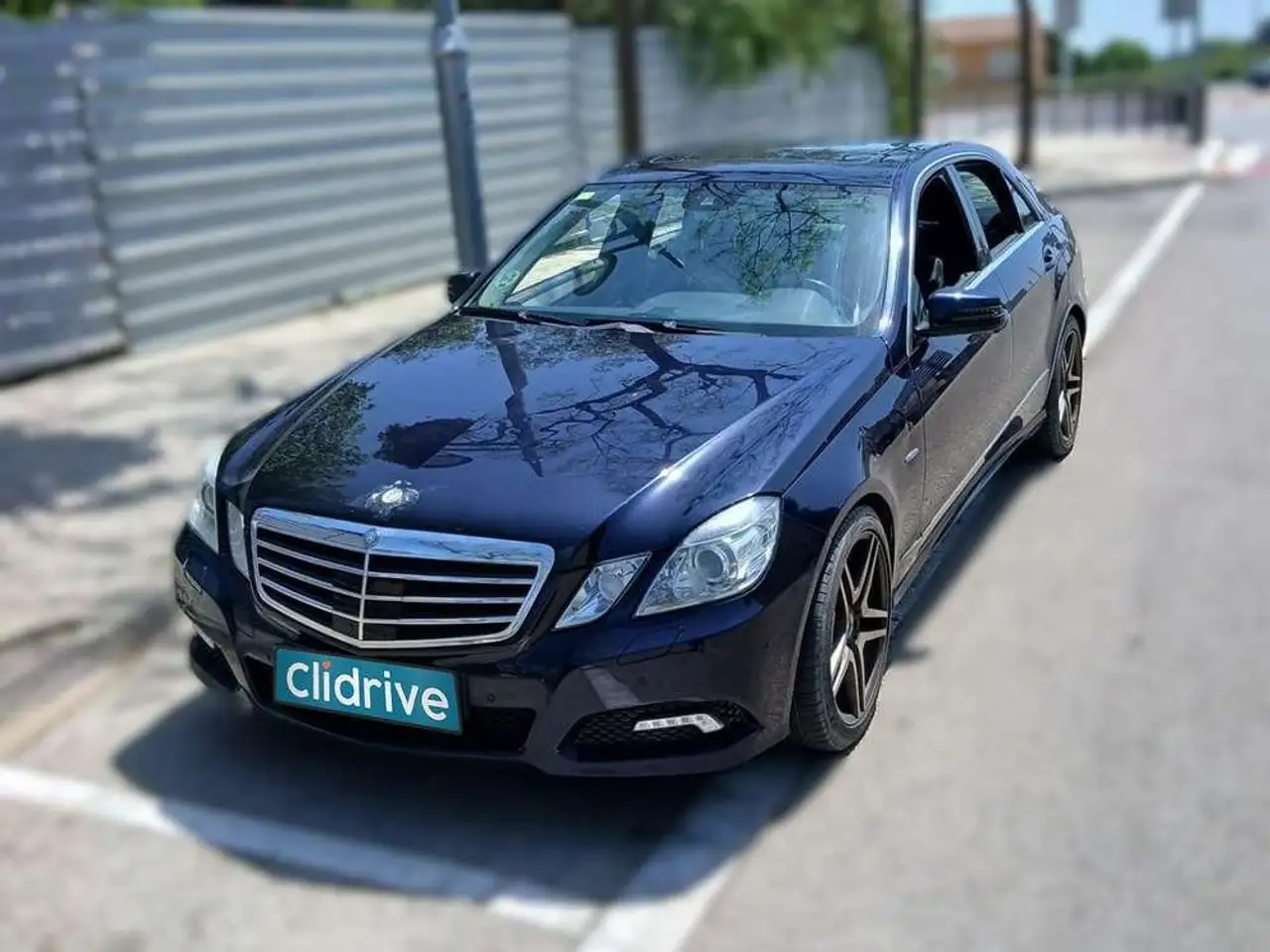 Mercedes-Benz E 220 CDI Blue Efficiency — photo 1 of 8