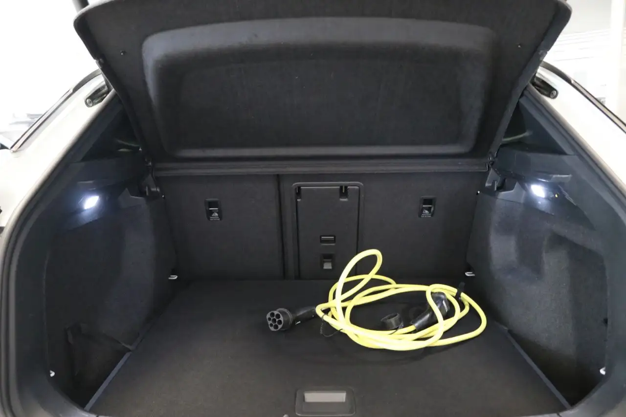 2023 Volkswagen ID.4 GTX 220 kW DCC AHK Matrix HUD Wärmep. 360°, photograph 8