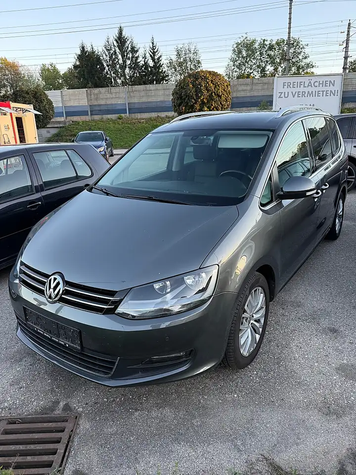 Volkswagen Sharan Comfortline BMT 2,0 TDI DPF DSG — photo 1 of 26