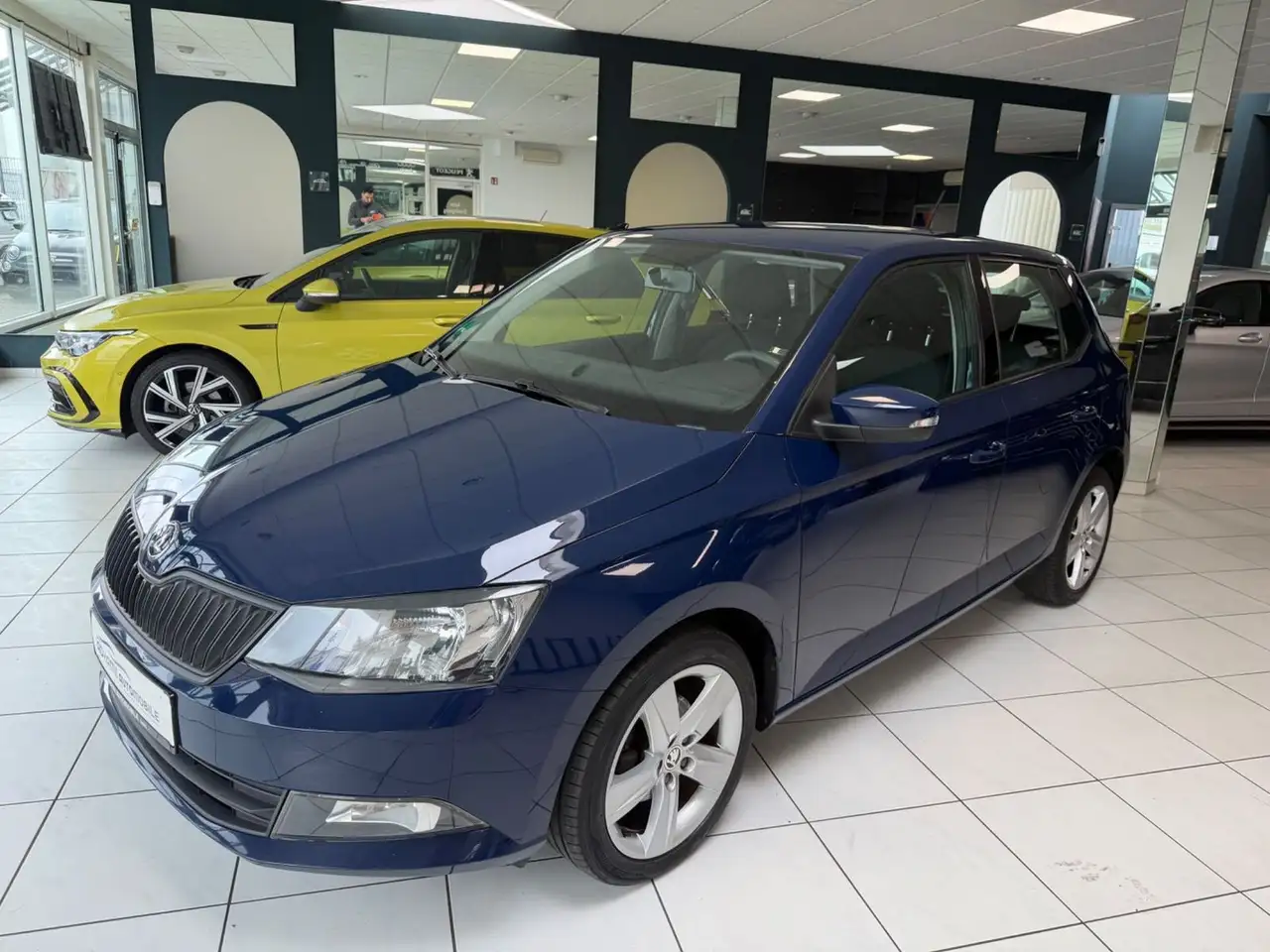 Skoda Fabia 1.0 TSI Cool Plus 1 Hand Klima TÜV NEU! — photo 1 of 19