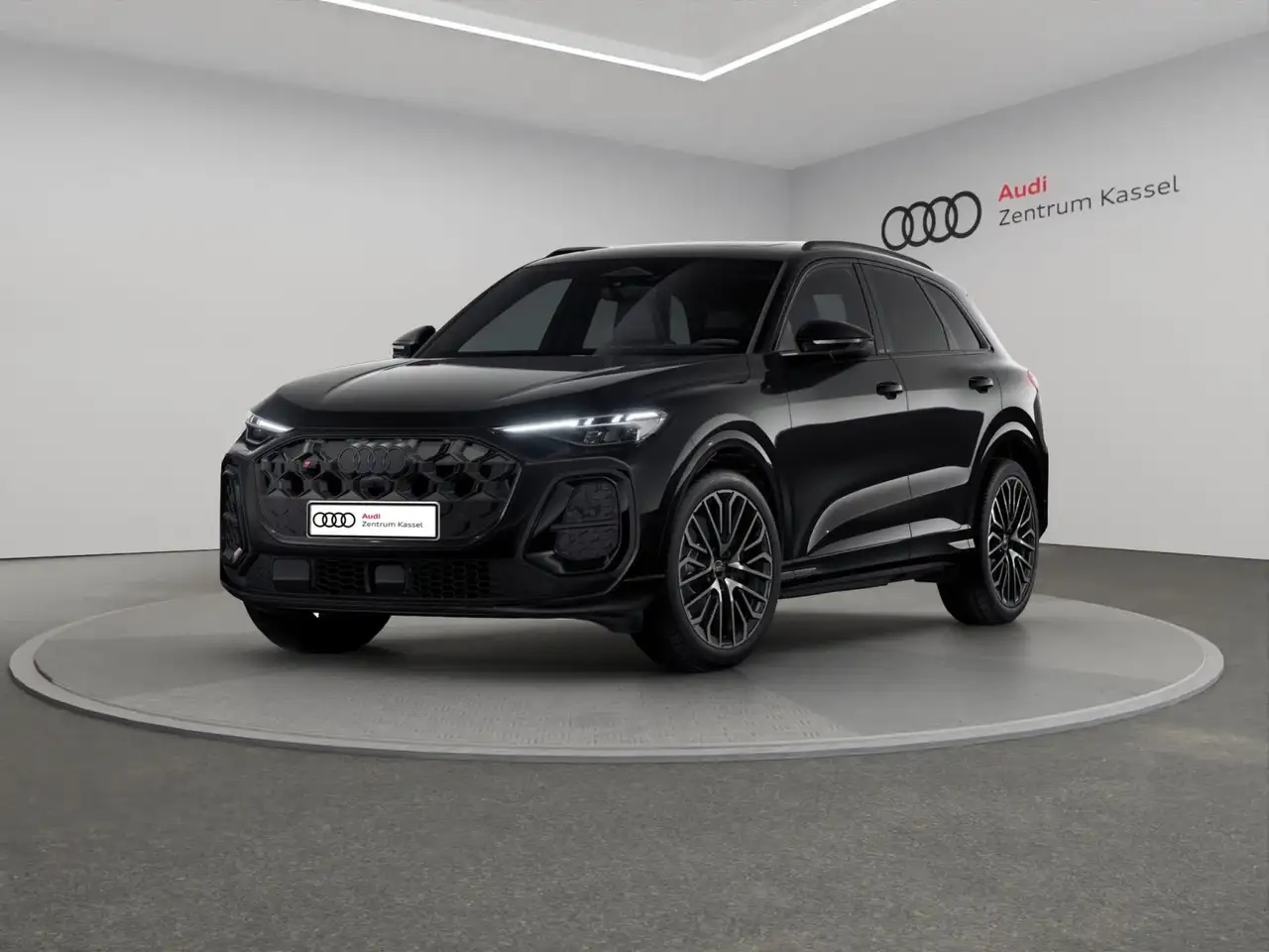 2026 Audi SQ5 SUV Matrix HuD B&O AHK Pano StandHZ 360°, photograph 2