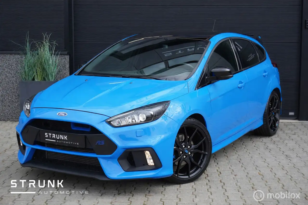 Ford Focus 1.6 EcoBoost RS LSD Look 197 PK Apple Carplay — photo 1 of 40
