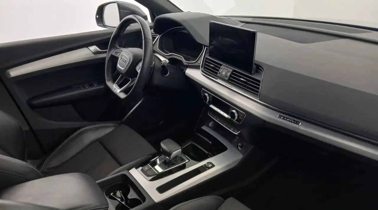 Audi Q5 40 TDI Quattro 3x S Line EditionONE*PANO*AHK — photo 1 of 18