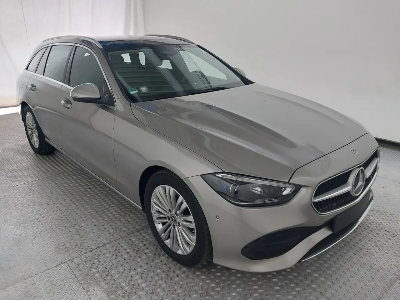 Mercedes-Benz C 200 T Avantgarde PANO 360°KAMERA DISTRONIC SPUR — photo 1 of 17