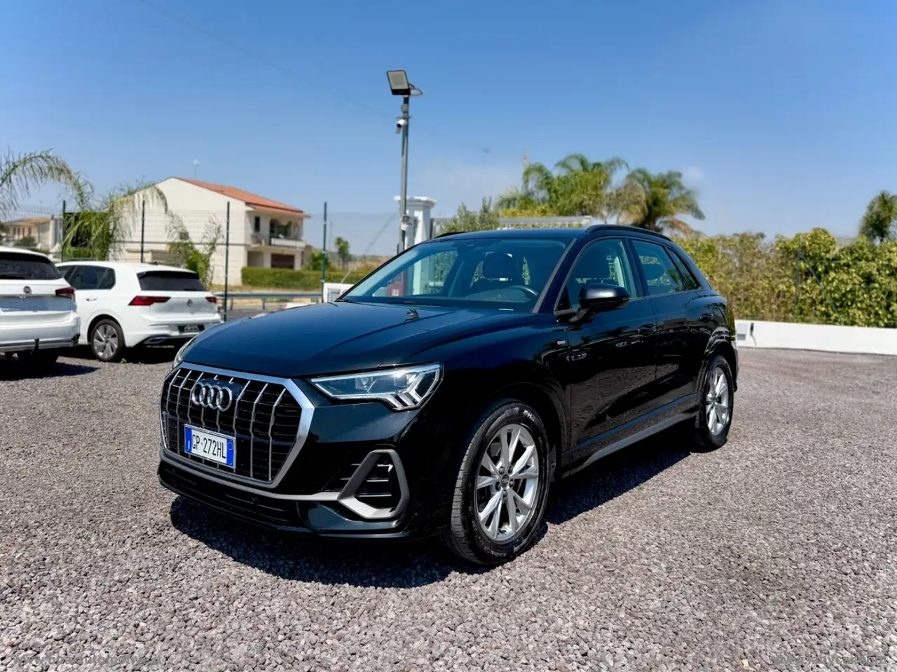Audi Q3 2.0TDI 150 S-tronic S-LINE NAVI FULL LED PELLE AUT — photo 1 of 15