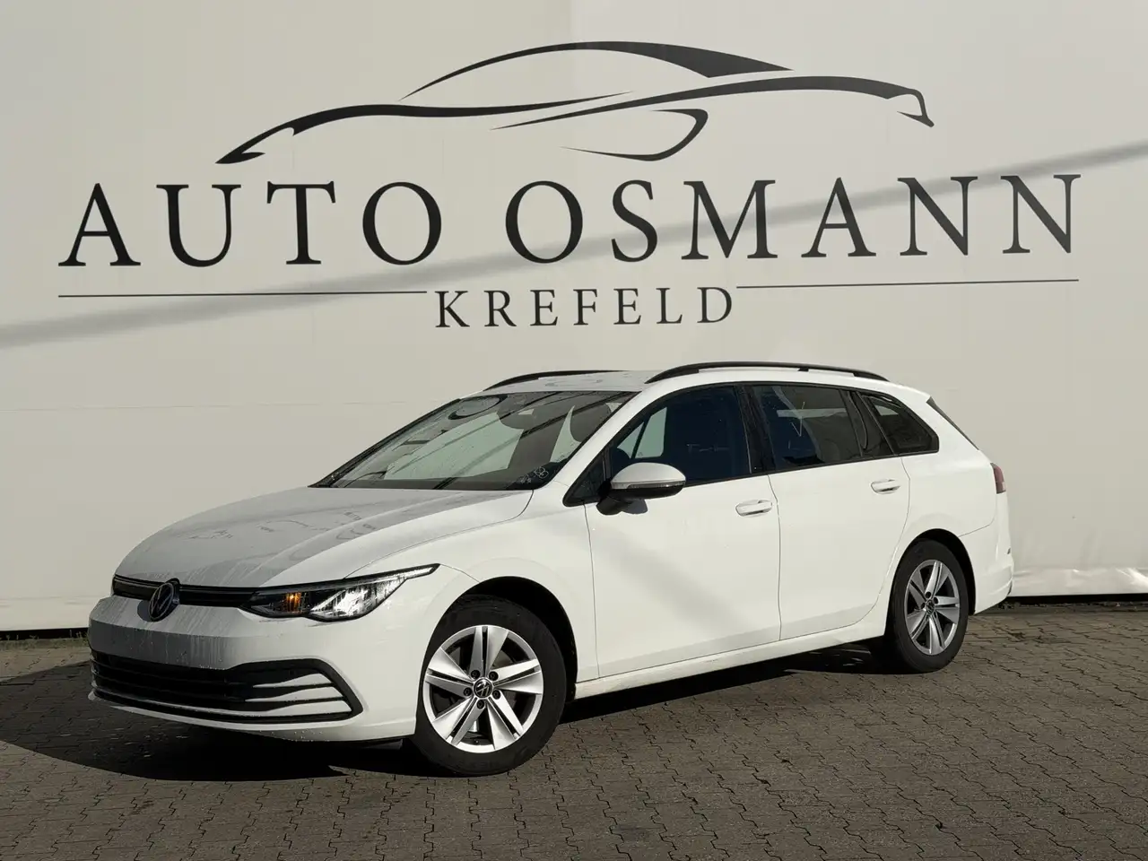 Volkswagen Golf Variant 2.0 TDI SCR Life ACC RFK — photo 1 of 7