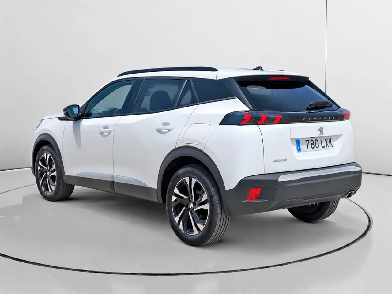 2022 Peugeot 2008 1.5BlueHDi S&S Allure 110, photograph 5