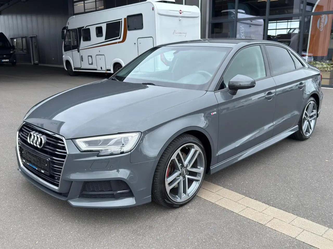 Audi A3 Lim 40TDI*quattro*Sport*LED*LM*SHZ*PDC — photo 1 of 20
