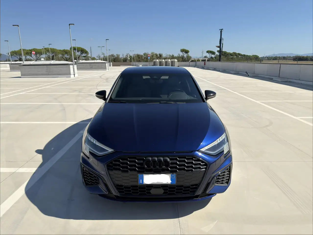 Audi A3 Sportback 35 8Y 2.0 tdi S line s-tronic — photo 1 of 15