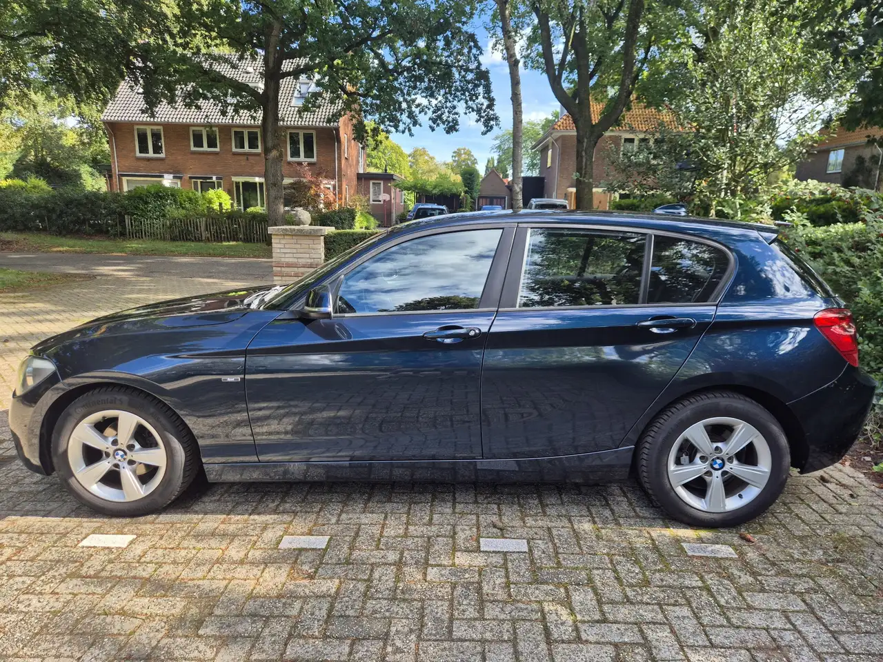 BMW 116 116i Sport Line — photo 1 of 14