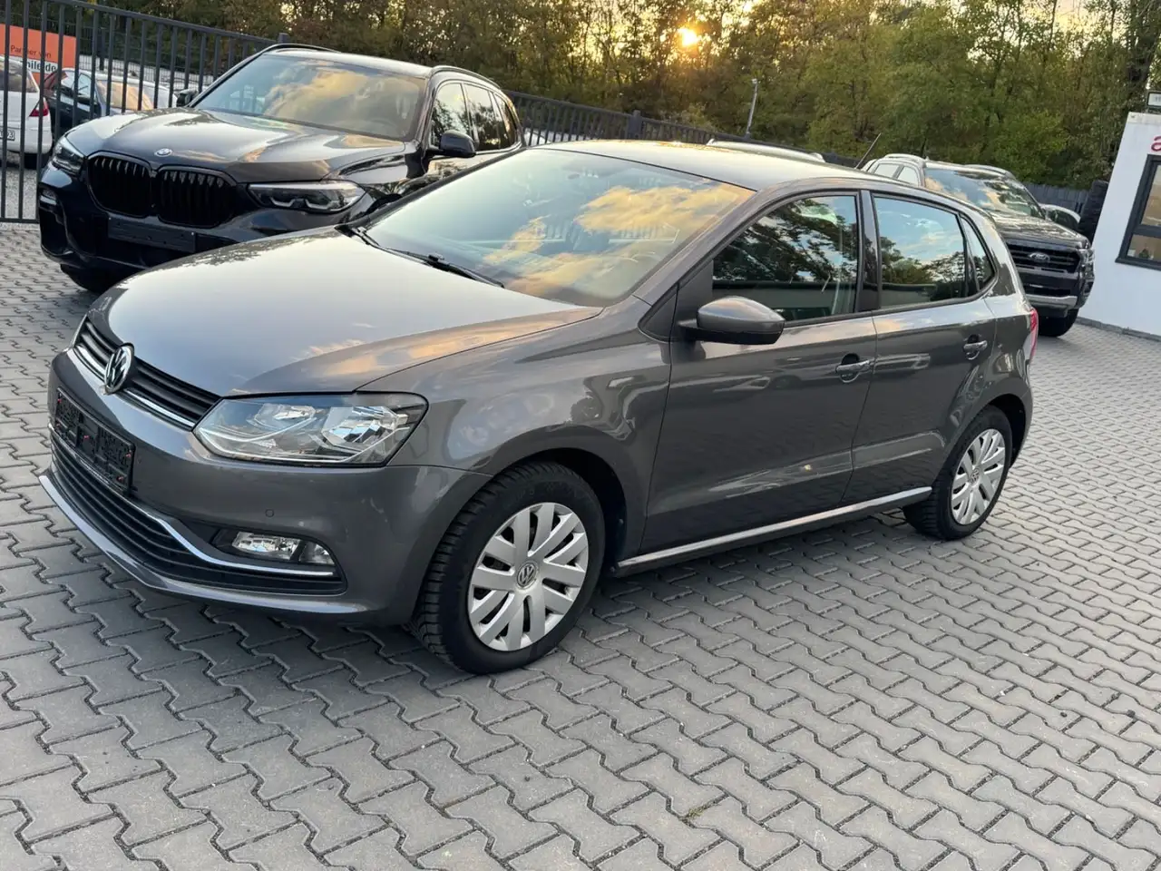 Volkswagen Polo V Comfortline — photo 1 of 8
