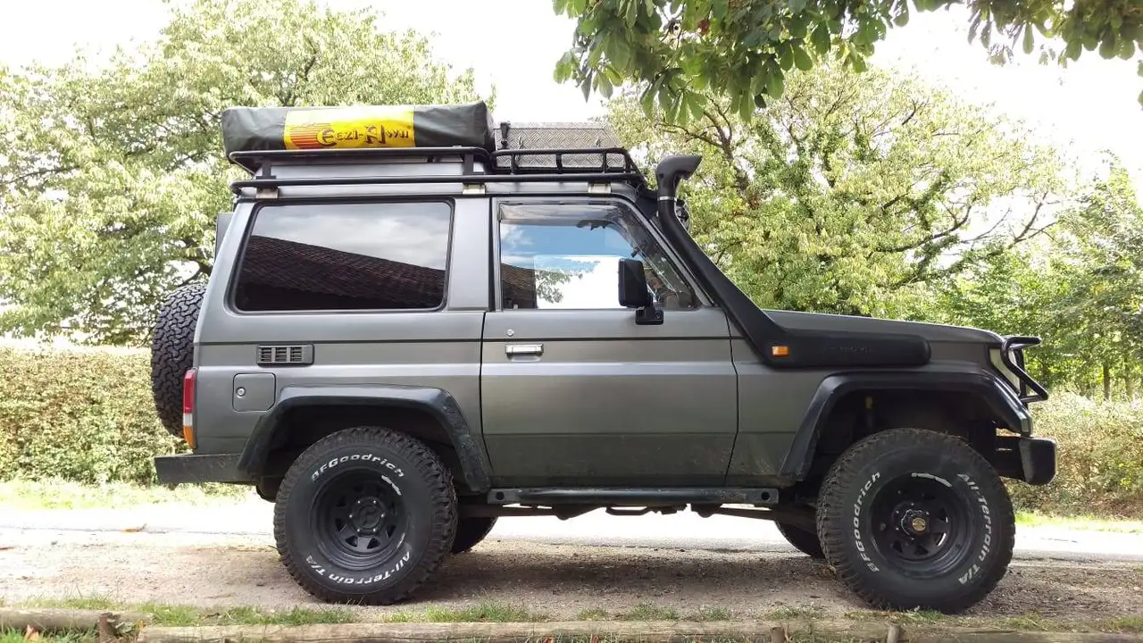 Toyota Land Cruiser LJ70 2.4 Turbo 4x4 — photo 1 of 13