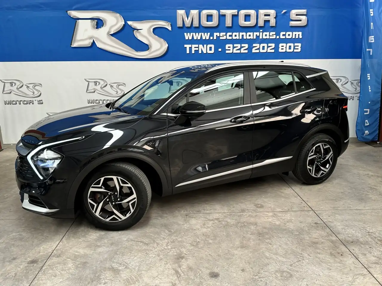 Kia Sportage 1.6 T-GDi Drive 150 — photo 1 of 21