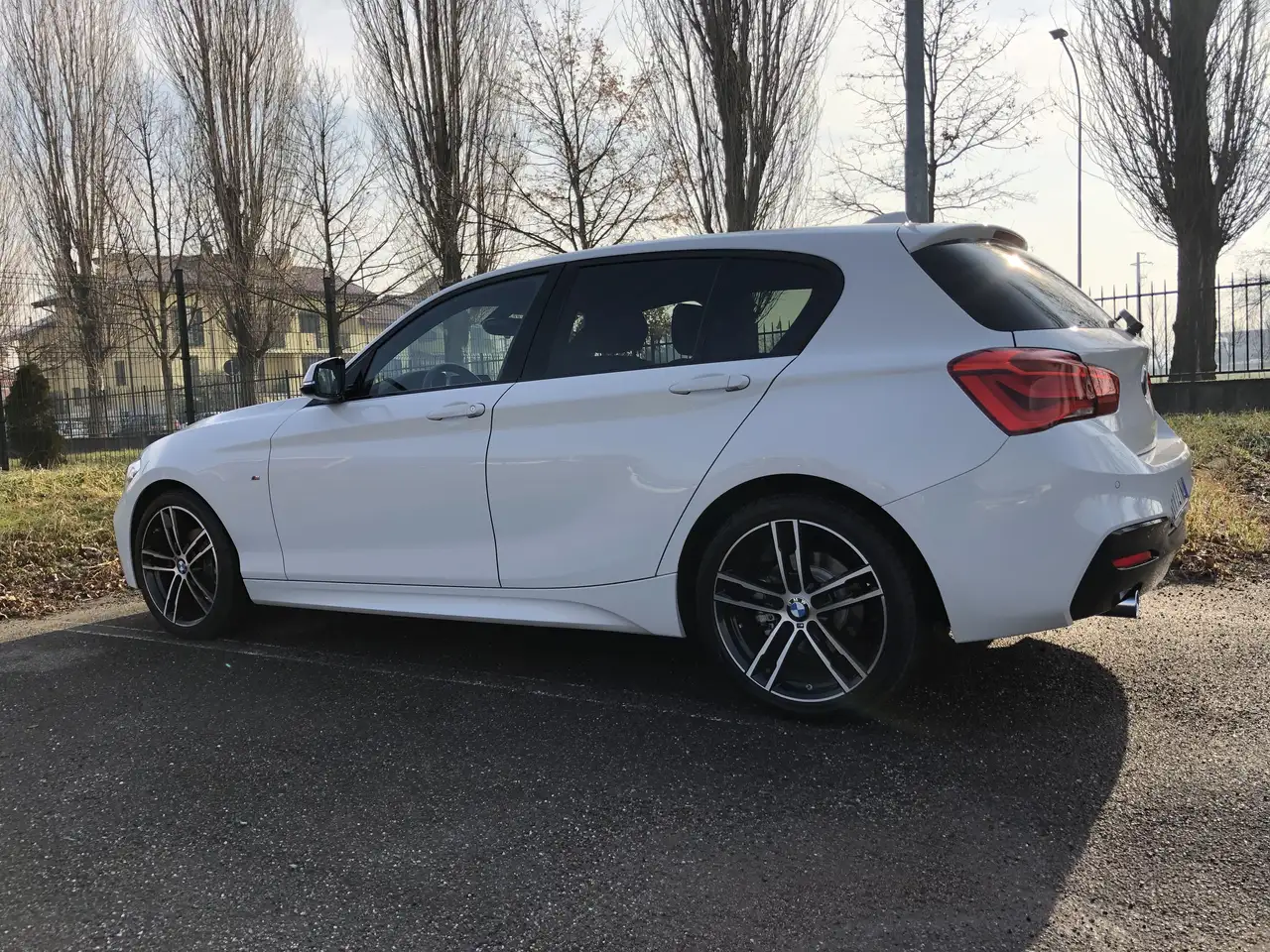 BMW 116 116d Msport 5p auto — photo 1 of 3