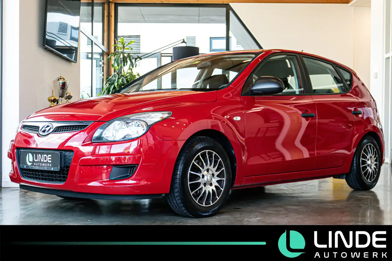 Hyundai i30 Edition+| KLIMA | 15 ALU — photo 1 of 15