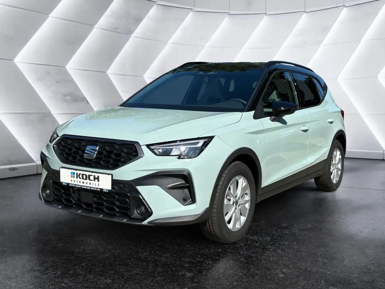 SEAT Arona FACELIFT 1.0 TSI DSG FR NAVI KESSY SHZ ACC — photo 1 of 30