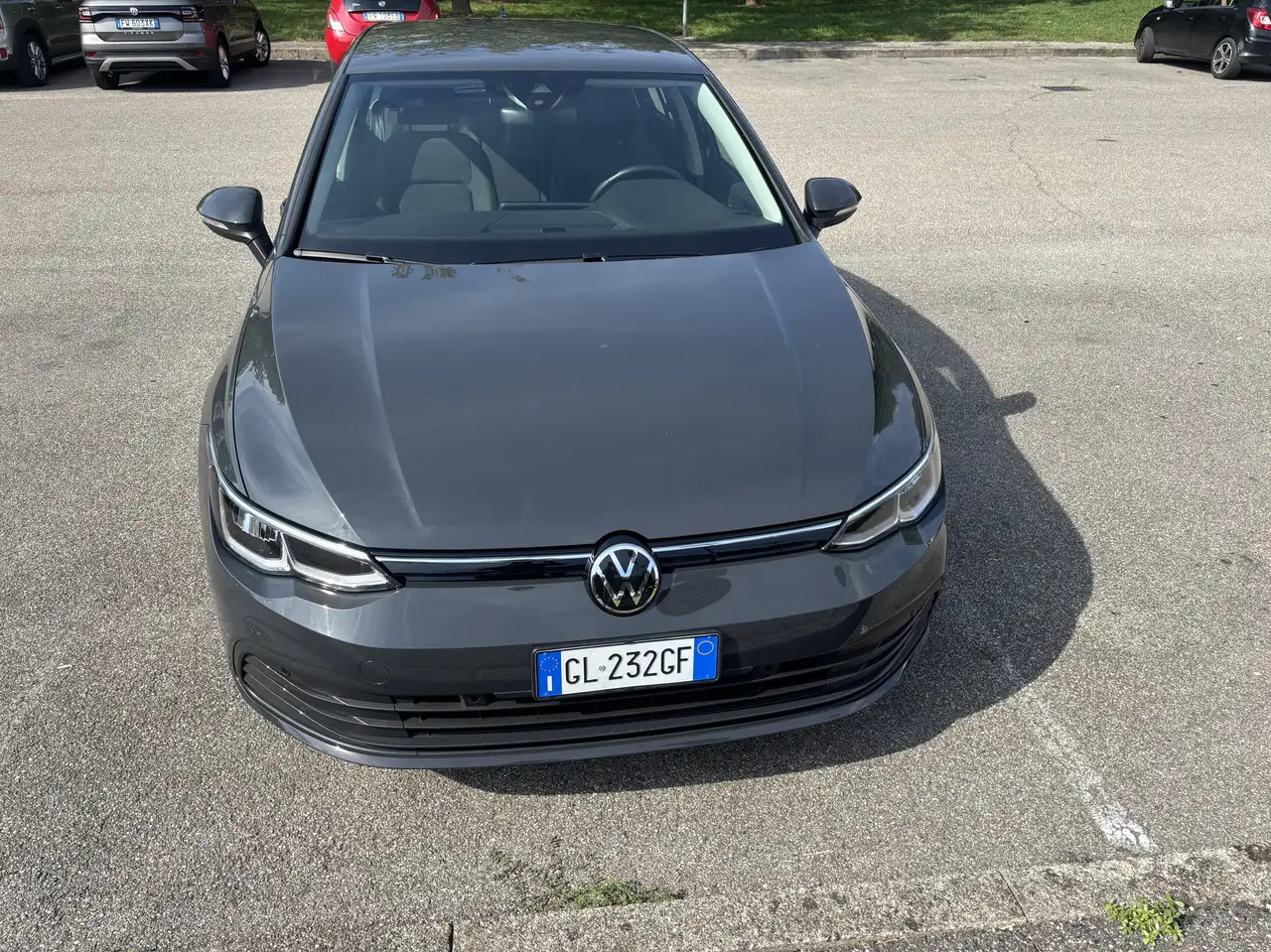 Volkswagen Golf 1.0 tsi evo Life 110cv — photo 1 of 6