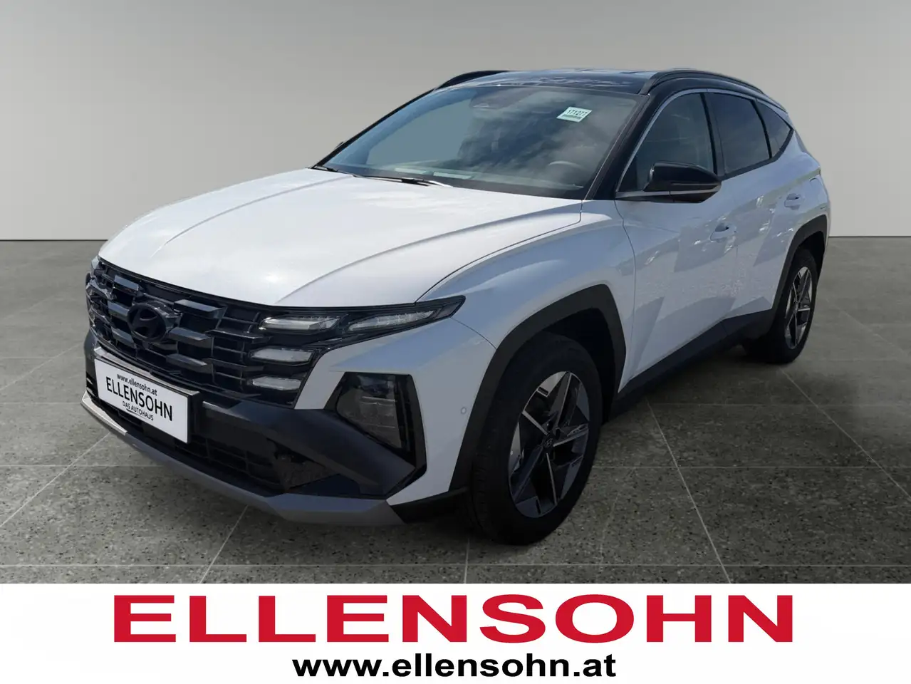 Hyundai TUCSON NX4 GO Plus 1,6 T-GDi PHEV 4WD AT t6pu2-PP1-OO2 — photo 1 of 15