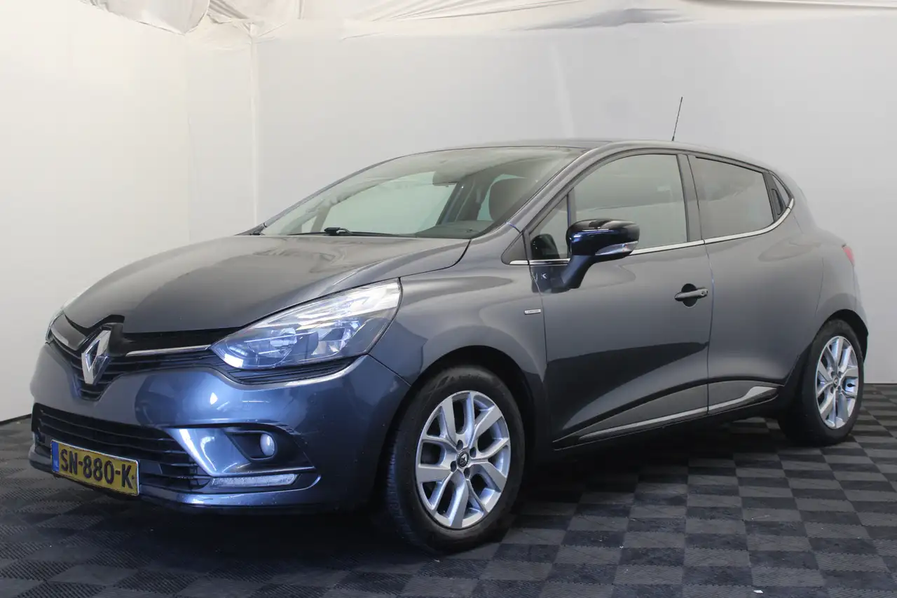 Renault Clio 0.9 TCe Limited — photo 1 of 17