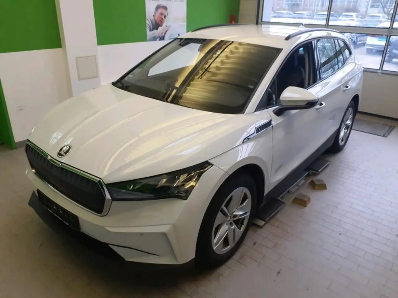 Skoda Enyaq 50 Loft LED Navi Kamera Alu PDC — photo 1 of 7