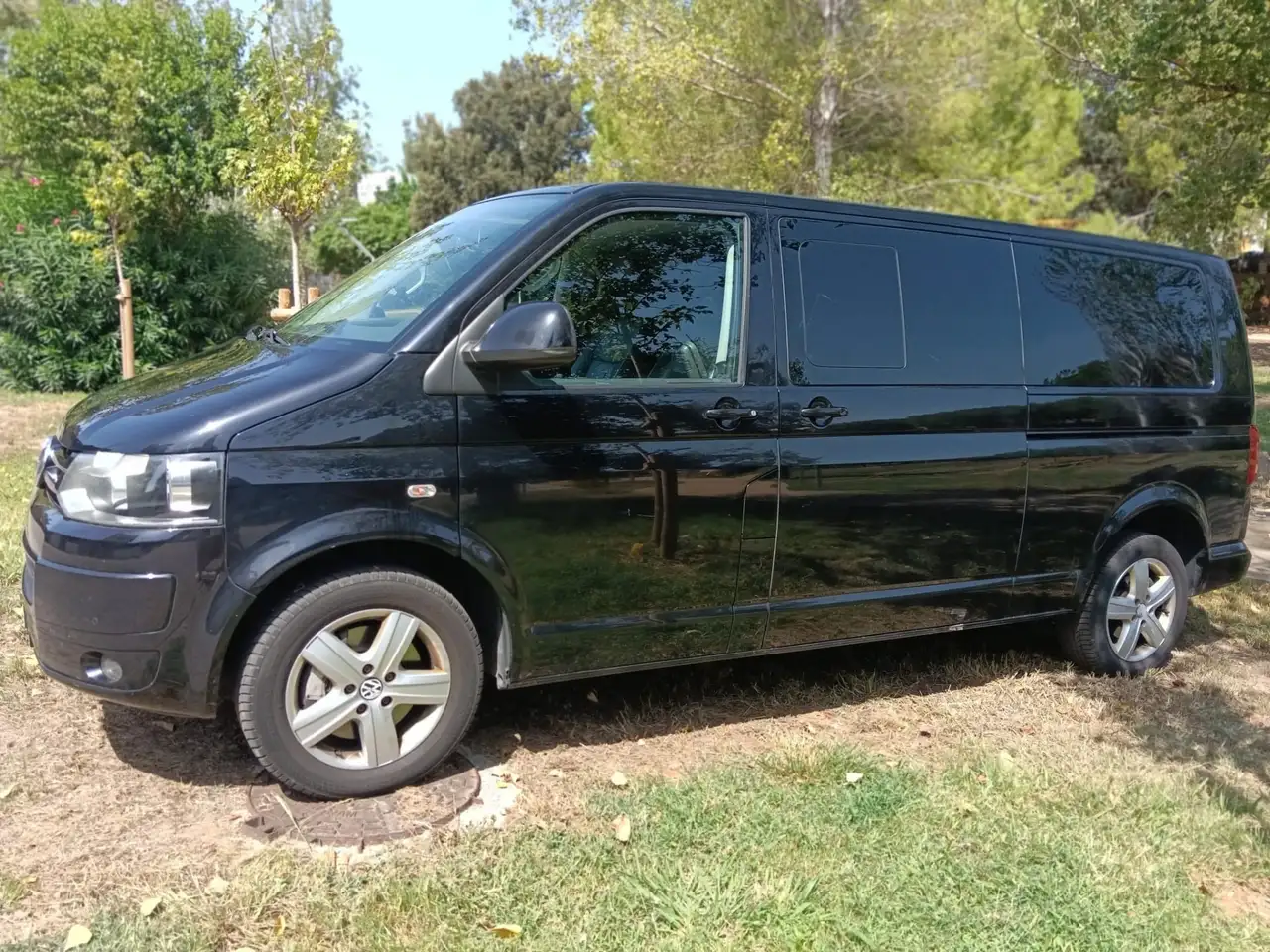 Volkswagen T5 Multivan 2.0Bi-TDI Comfortline L DSG 180 Largo — photo 1 of 20