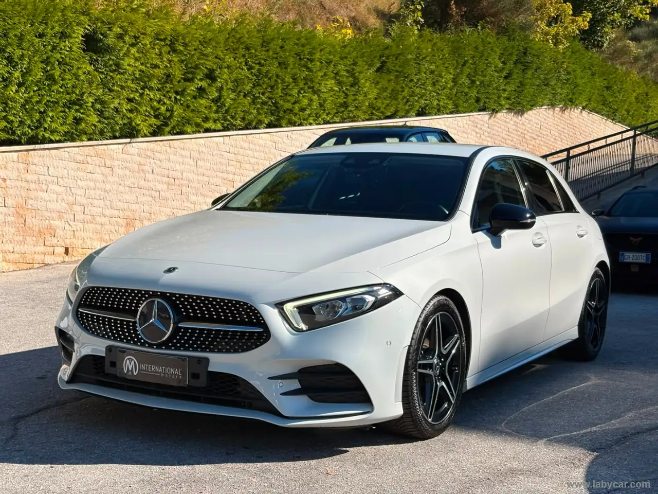 Mercedes-Benz A 180 A 200 d Automatic Premium — photo 1 of 25
