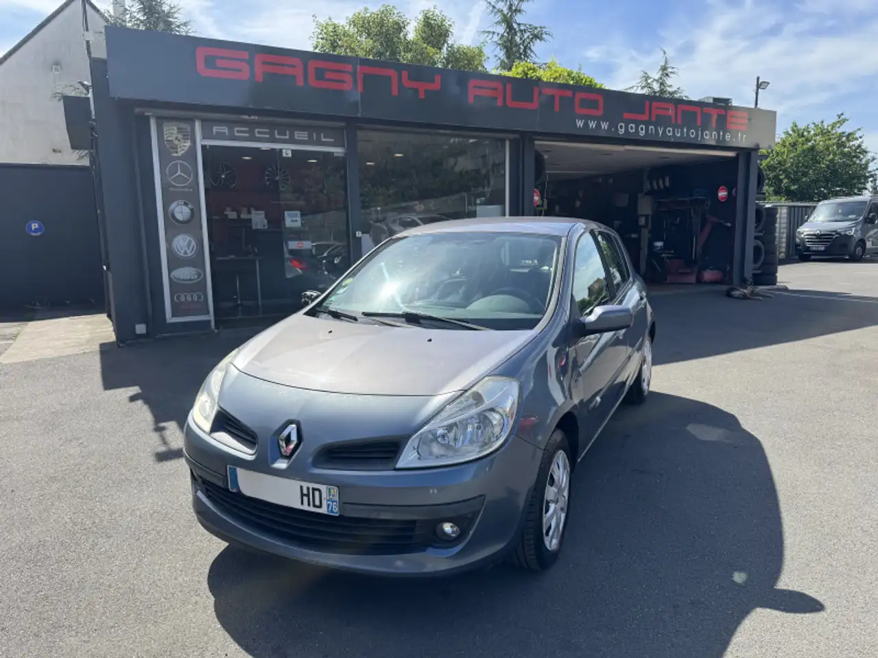 Renault Clio 1.4 16V 98CH CONFORT PACK CLIM DYNAMIQUE 5P — photo 1 of 18
