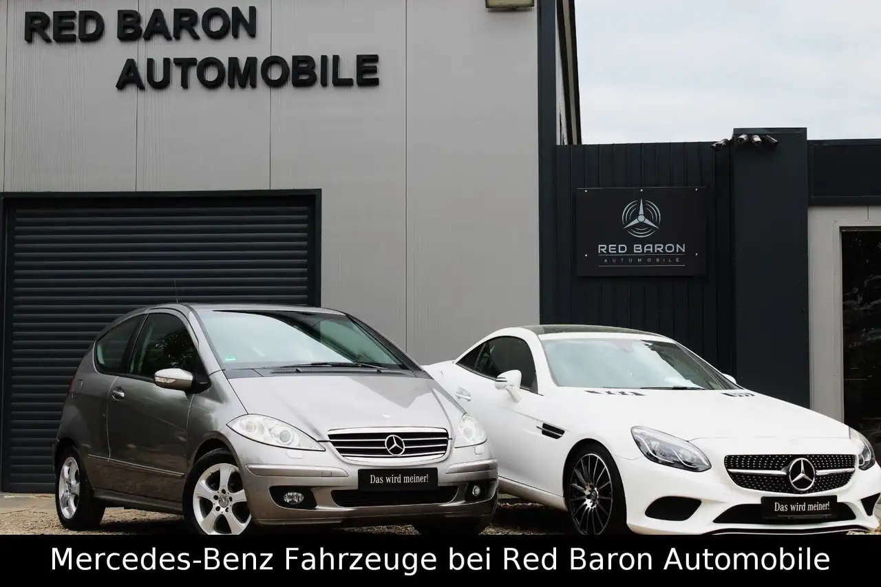 Mercedes-Benz A 150 AVANTGARDE LEDER KLIMA PANORAMA XENON — photo 1 of 31