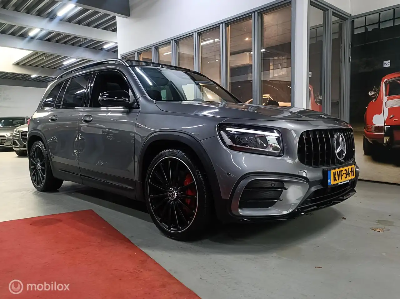 Mercedes-Benz GLB 35 AMG 4MATIC — photo 1 of 40
