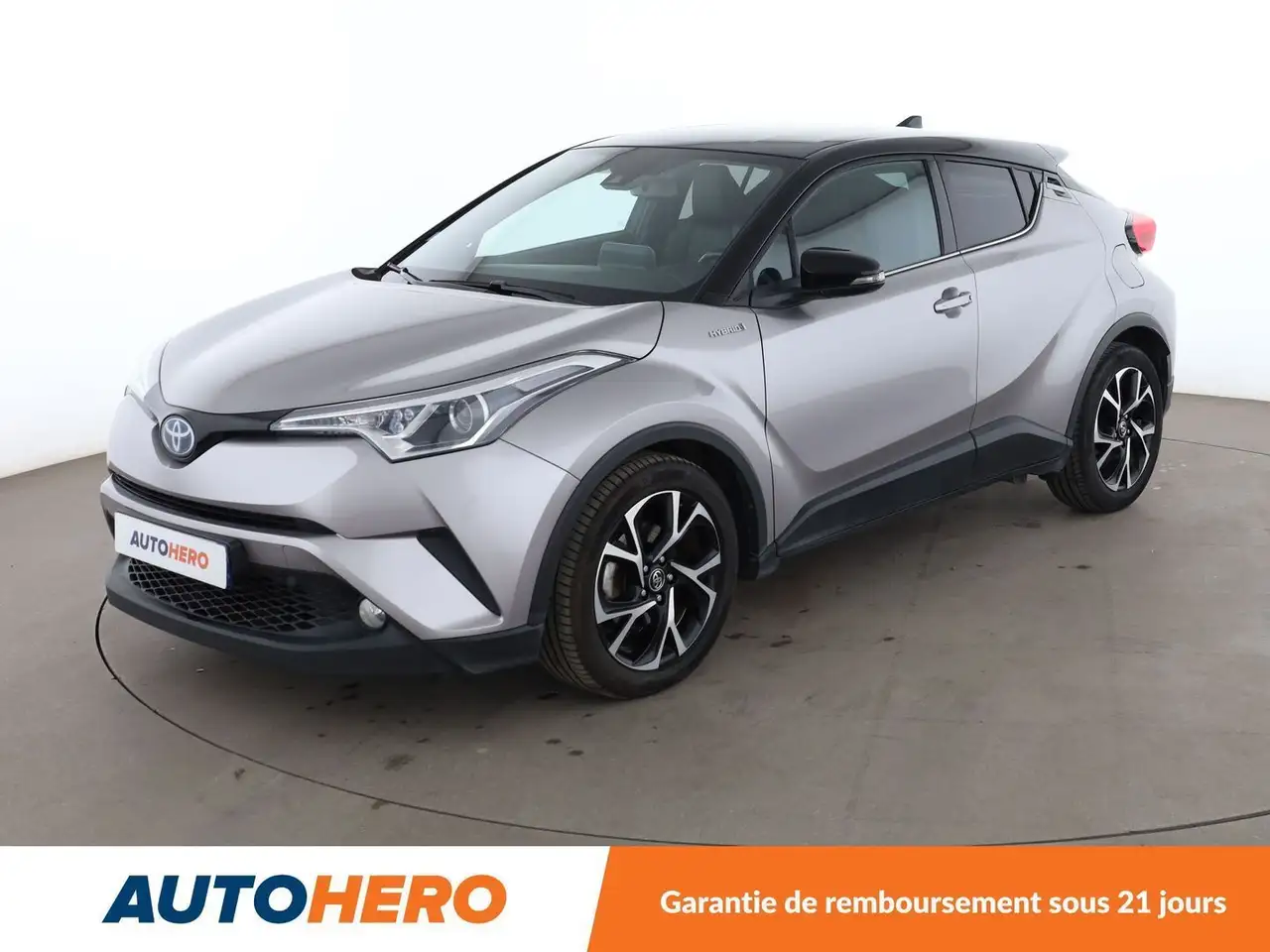 Toyota C-HR 1.8 Hybride Design — photo 1 of 33