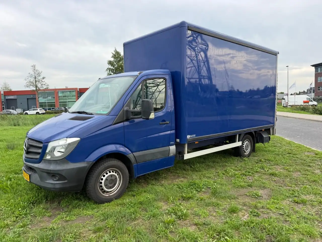 Mercedes-Benz Sprinter 316 2.2 CDI 432 HD — photo 1 of 12
