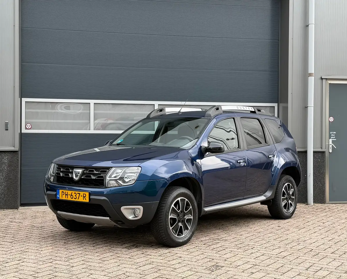 Dacia Duster 1.2 TCe 4x2 Blackshadow bj.2017 Camera|Navi|Pdc|Cc — photo 1 of 24