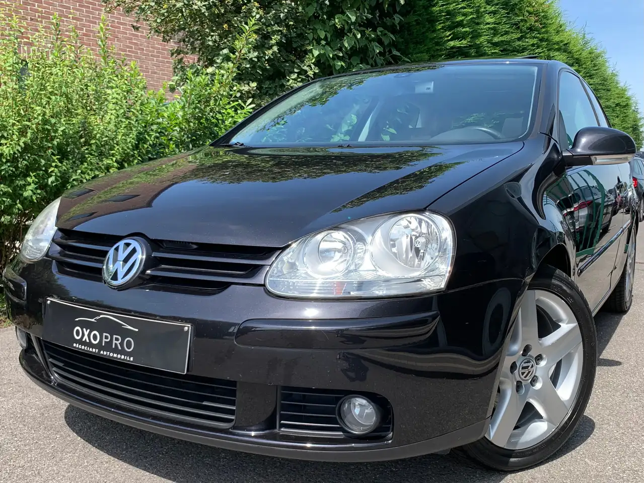 Volkswagen Golf 1.6i FSI 16V 116CV / Sportline / Clim Auto / Toit Ouvrant / Sieges Sport / 1er Propriétaire / UNIQUE 48.575KM CARPA — photo 1 of 28