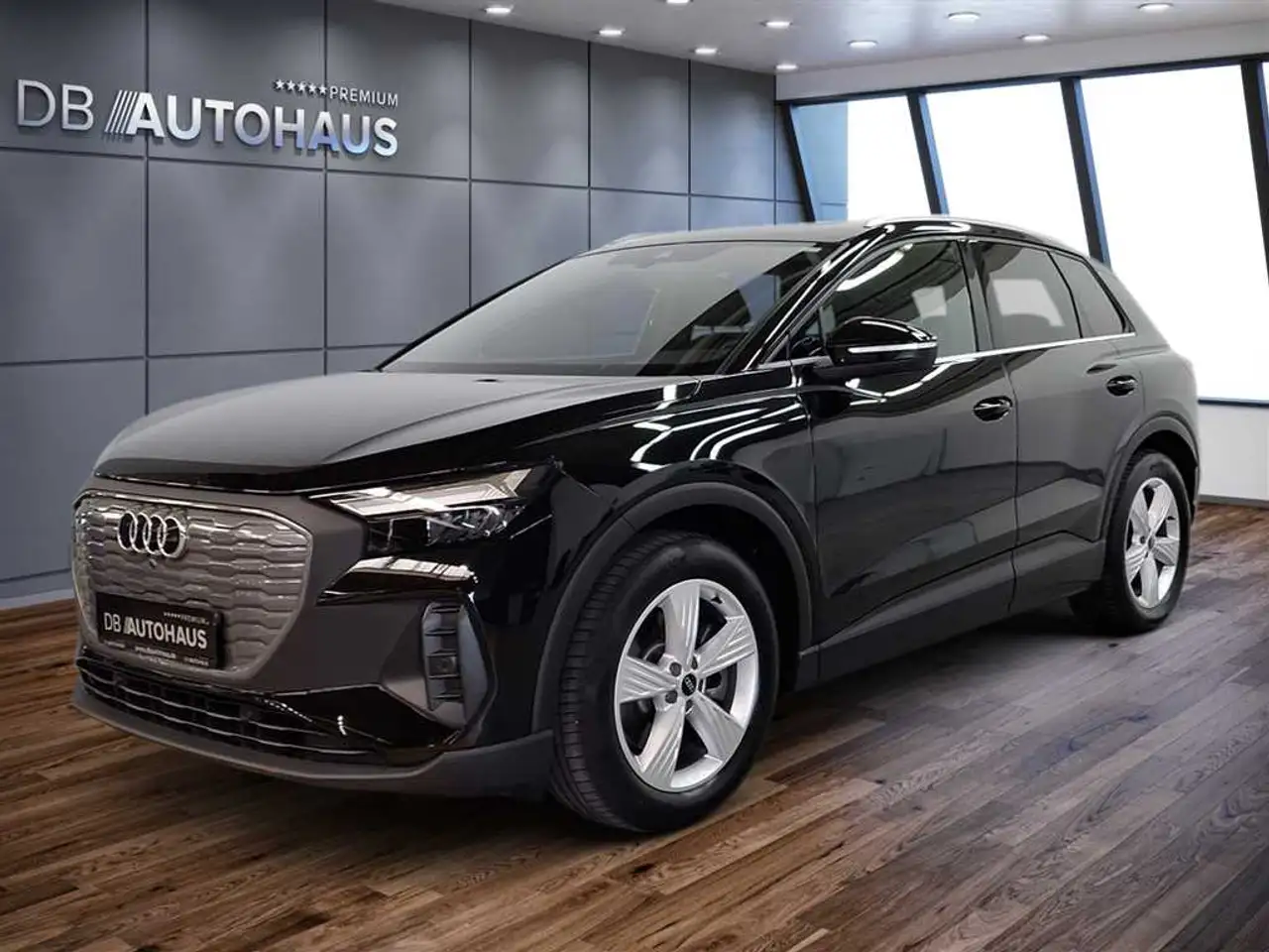 Audi Q4 e-tron 40 82 kWh BEV — photo 1 of 40