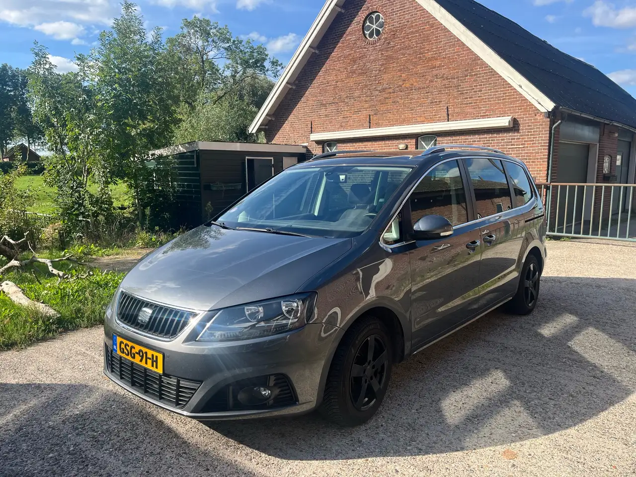 SEAT Alhambra 1.4 TSI Ecomotive Style — photo 1 of 15