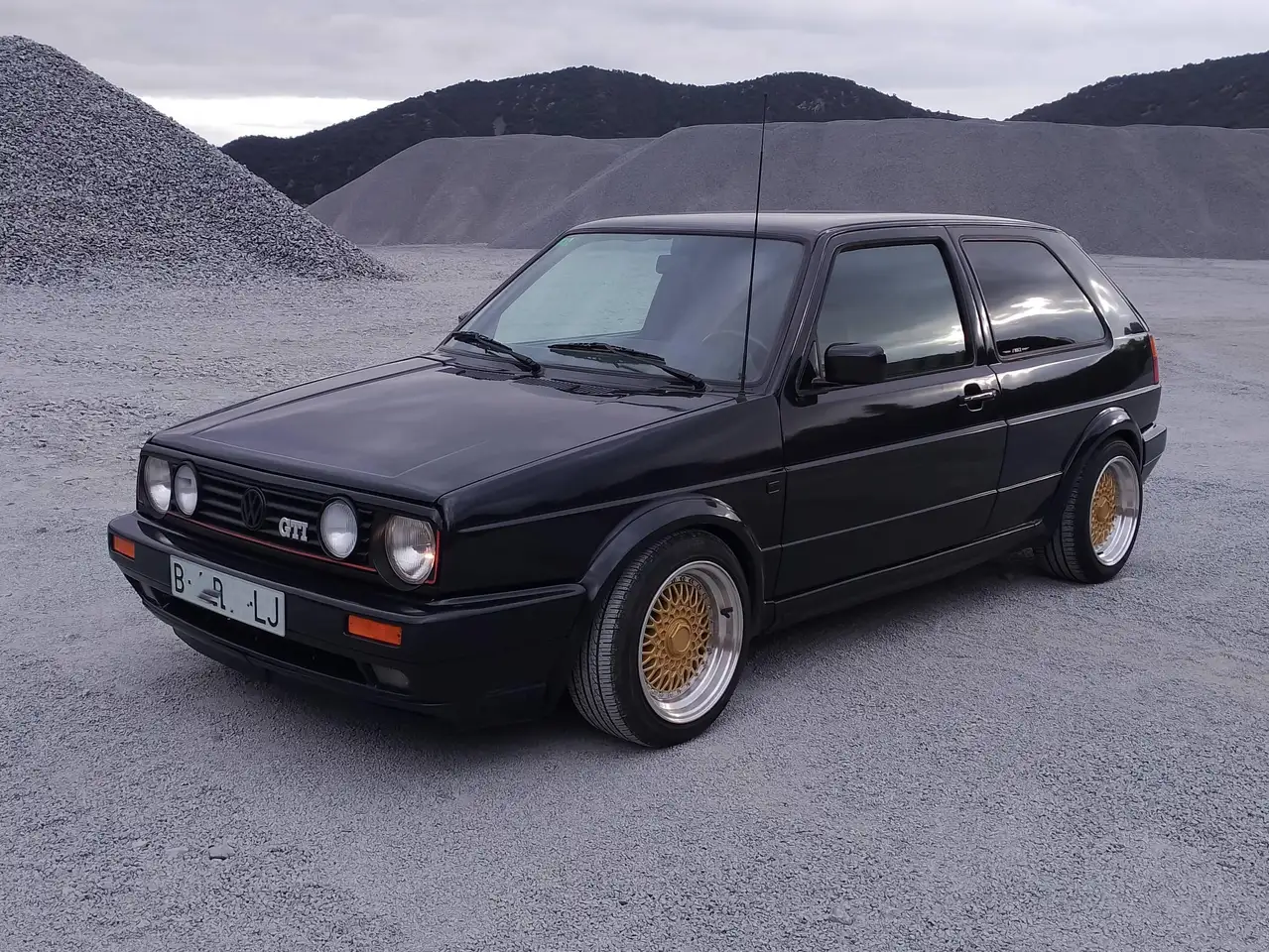 Volkswagen Golf GTI Golf 1.8 GTI 110 GTI — photo 1 of 7