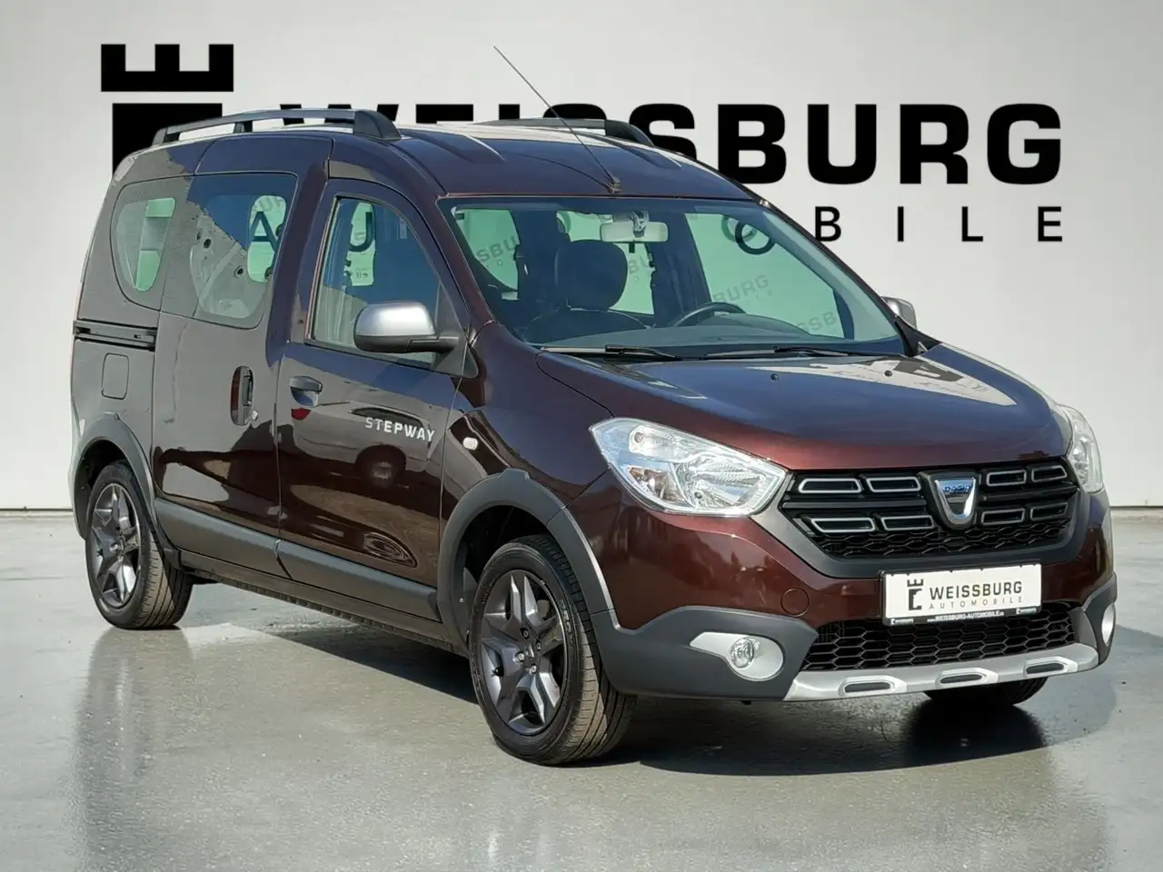 Dacia Dokker Stepway Celebration AHK*NAVI*KLIMA*S&S*MF — photo 1 of 19