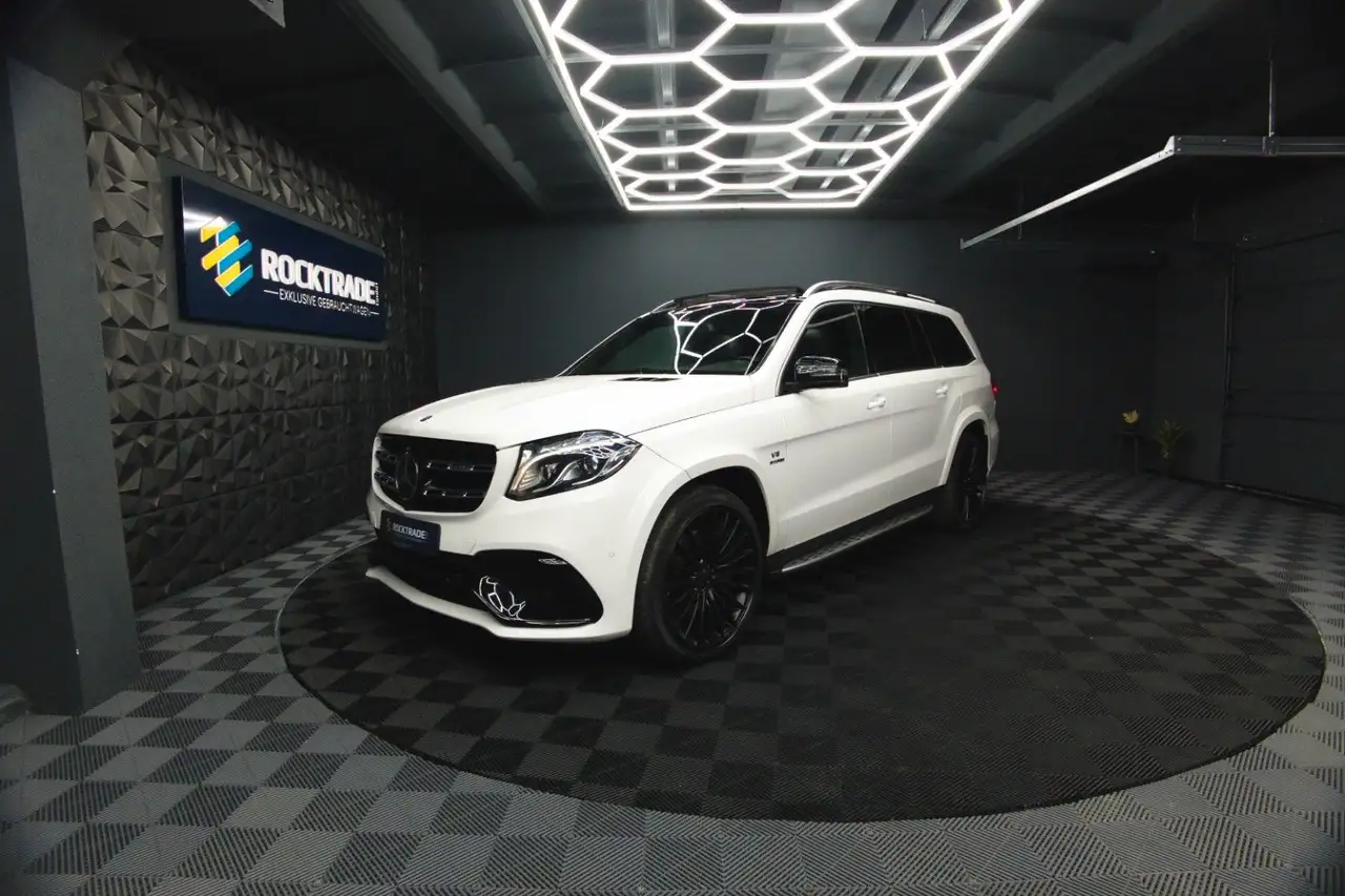 Mercedes-Benz GLS 63 AMG GLS / GL 63 AMG 4Matic Night-Paket *ACC*Pano*LED — photo 1 of 40