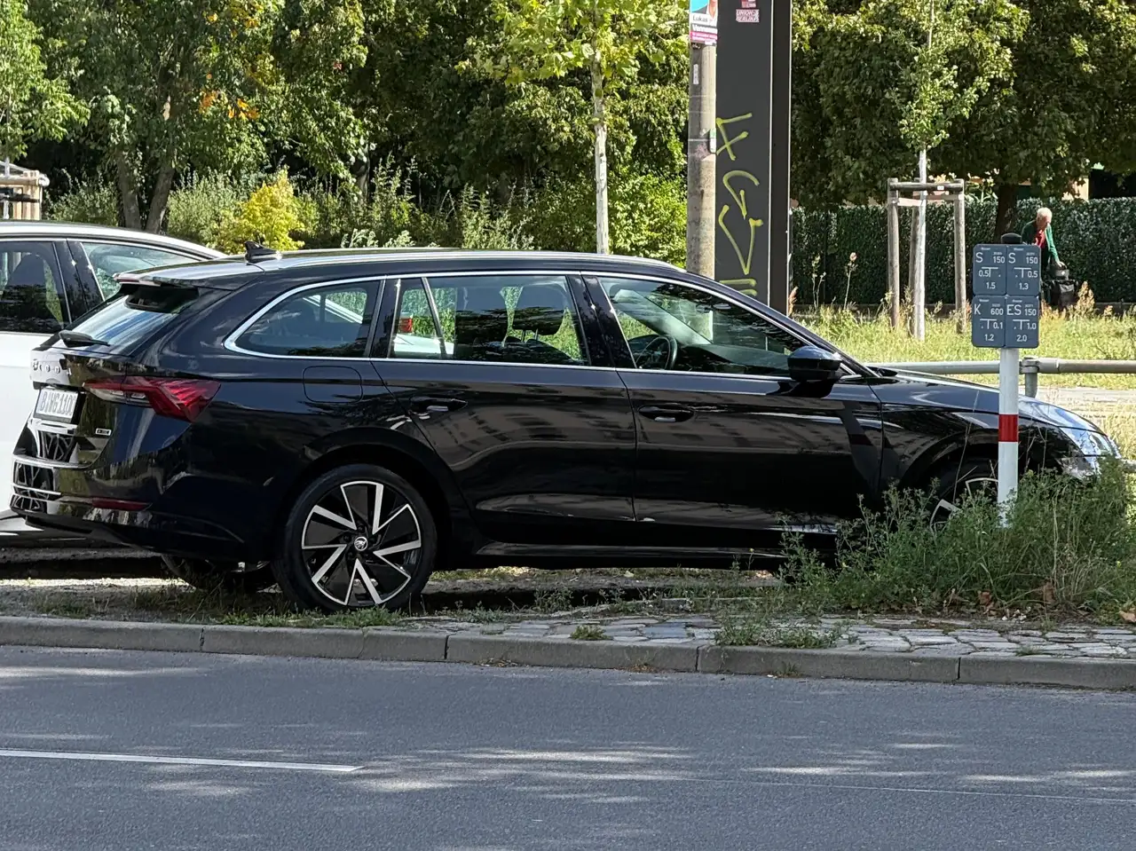 Skoda Octavia Octavia Combi 1.5 TSI e-TEC DSG Style — photo 1 of 11