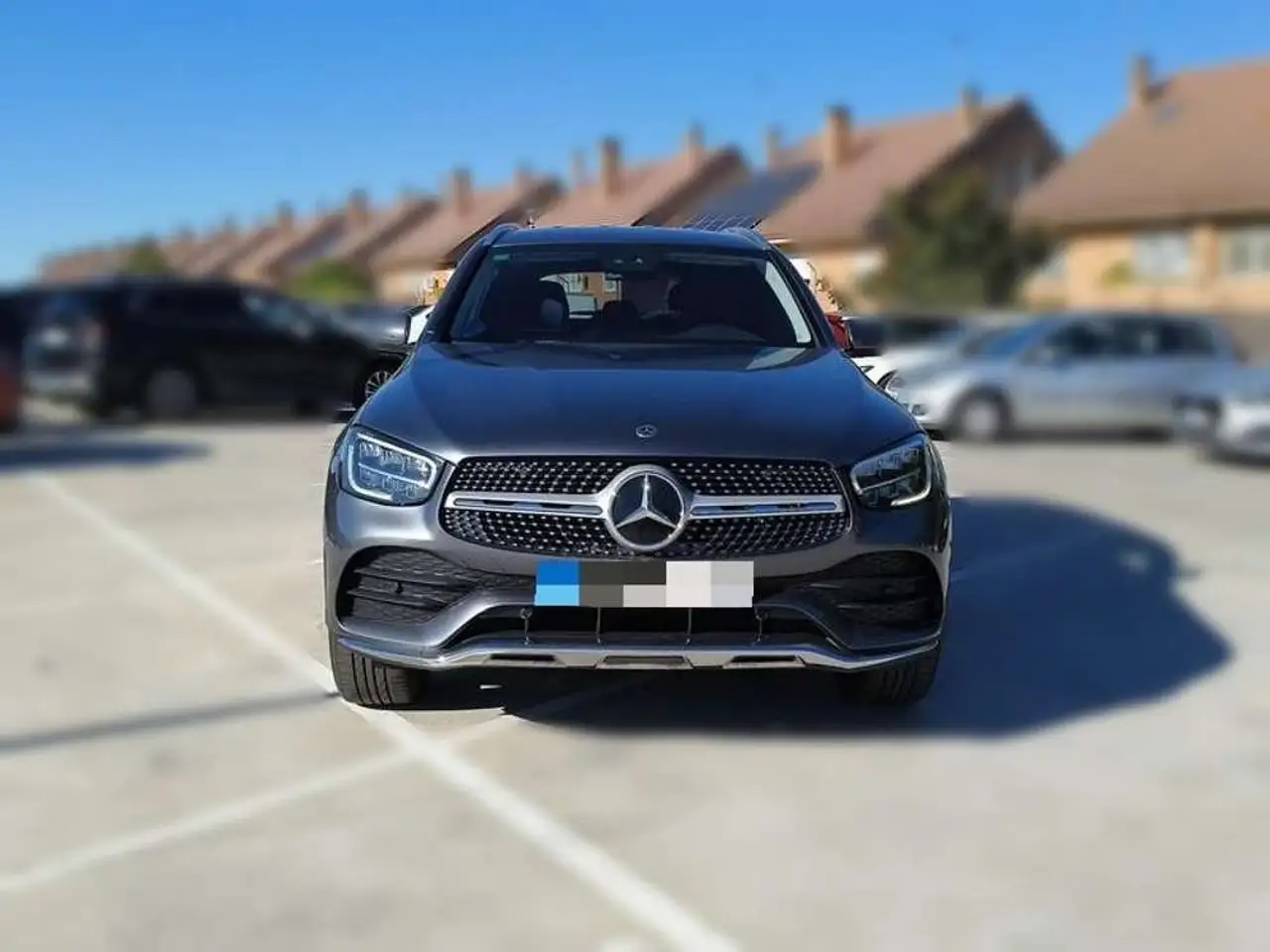 Mercedes-Benz GLC 300 e 4MATIC — photo 1 of 27