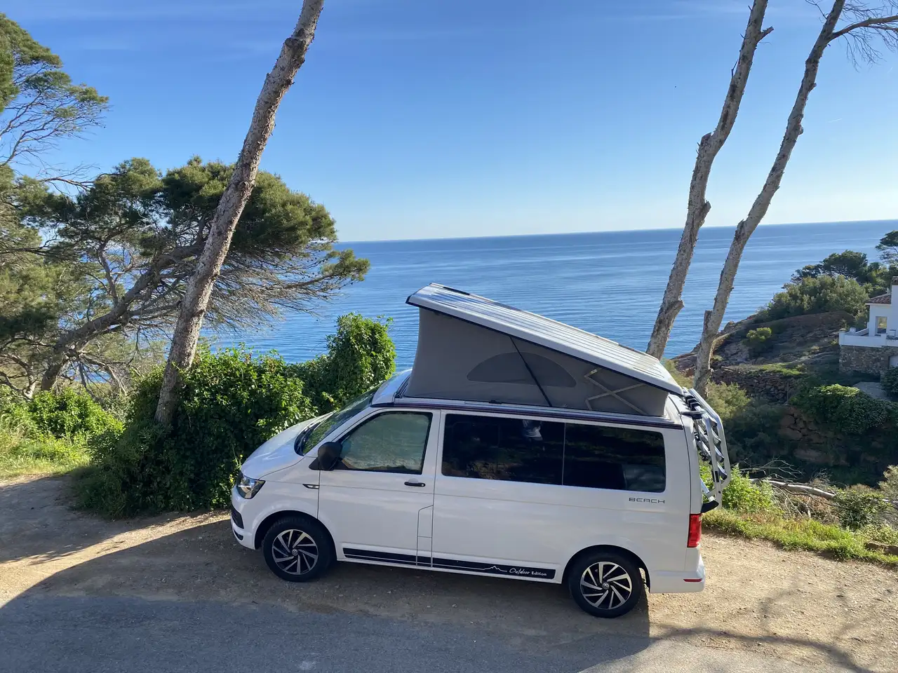Volkswagen T6 California 2.0TDI BMT Beach 110kW — photo 1 of 10