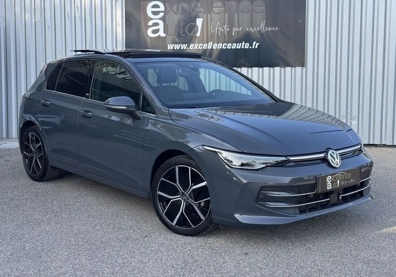 Volkswagen Golf VIII 1.5 ETSI EVO2 150CH EDITION 50 DSG7 — photo 1 of 34