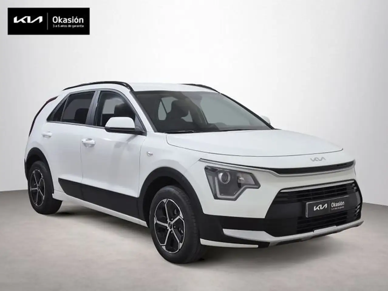 Kia Niro 1.6 HEV Concept — photo 1 of 40