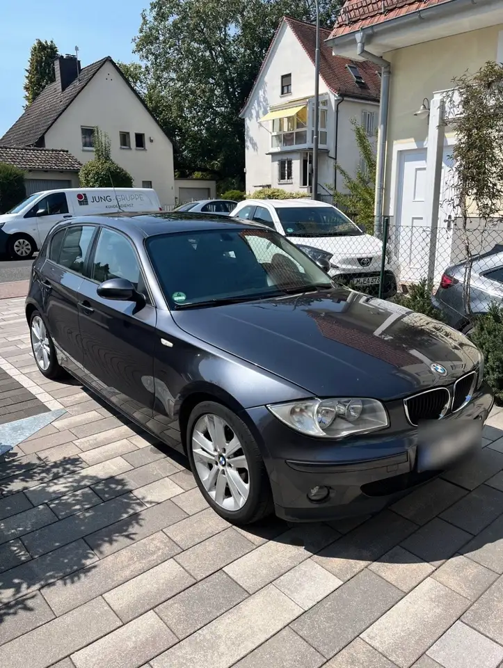 BMW 118 118d DPF — photo 1 of 7