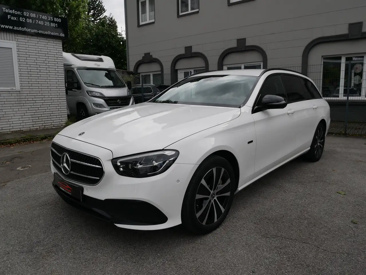 Mercedes-Benz E 300 E 300 de LED Leder Night SpurPak Wides STHZ Kamera — photo 1 of 17