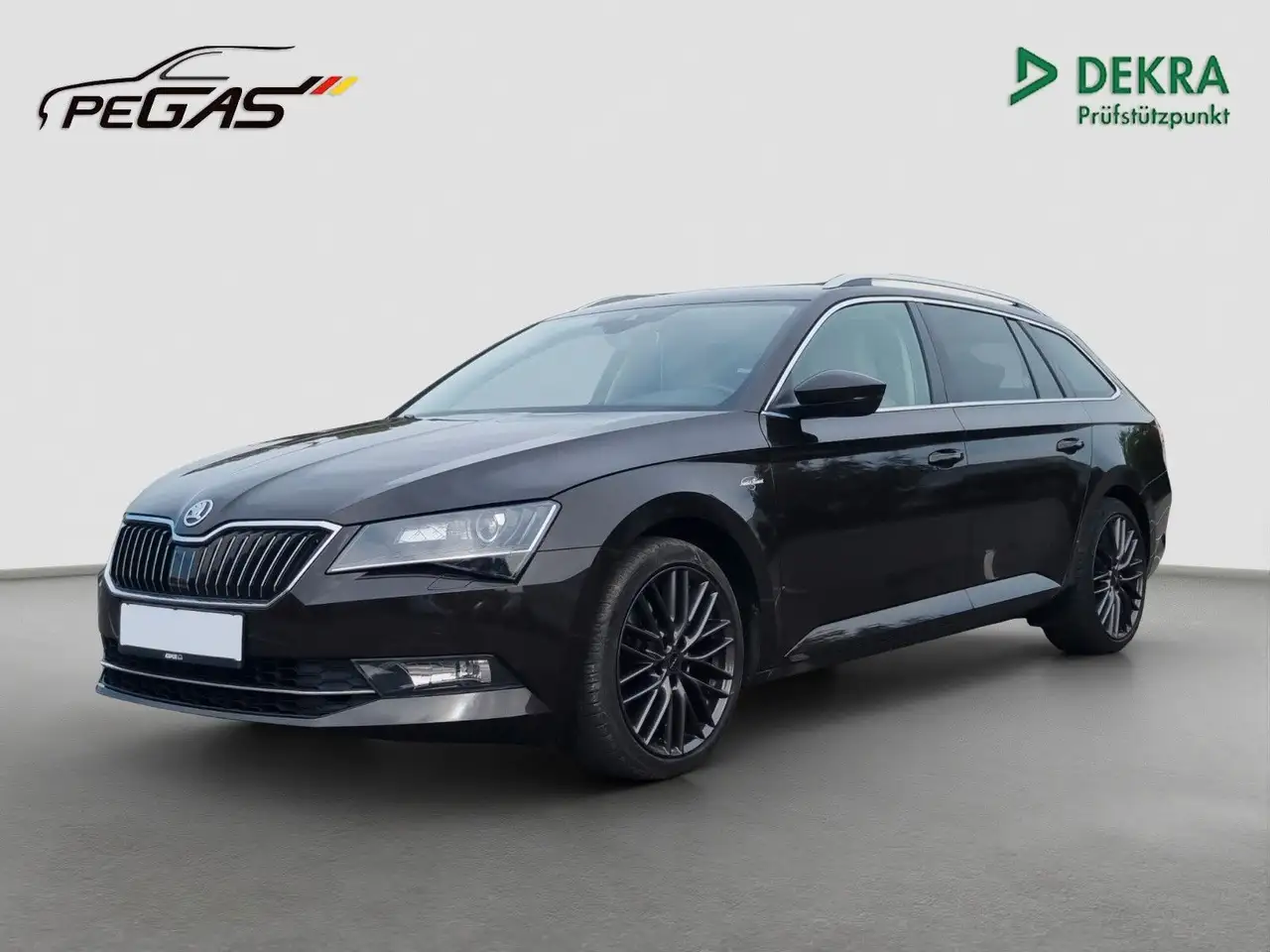 Skoda Superb Business Columbus L&K/TÜV/SERVICE/WEBASTO — photo 1 of 29