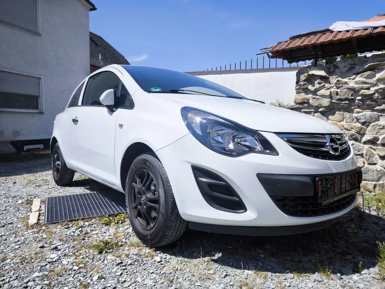 Opel Corsa 1.2 Selection — photo 1 of 16