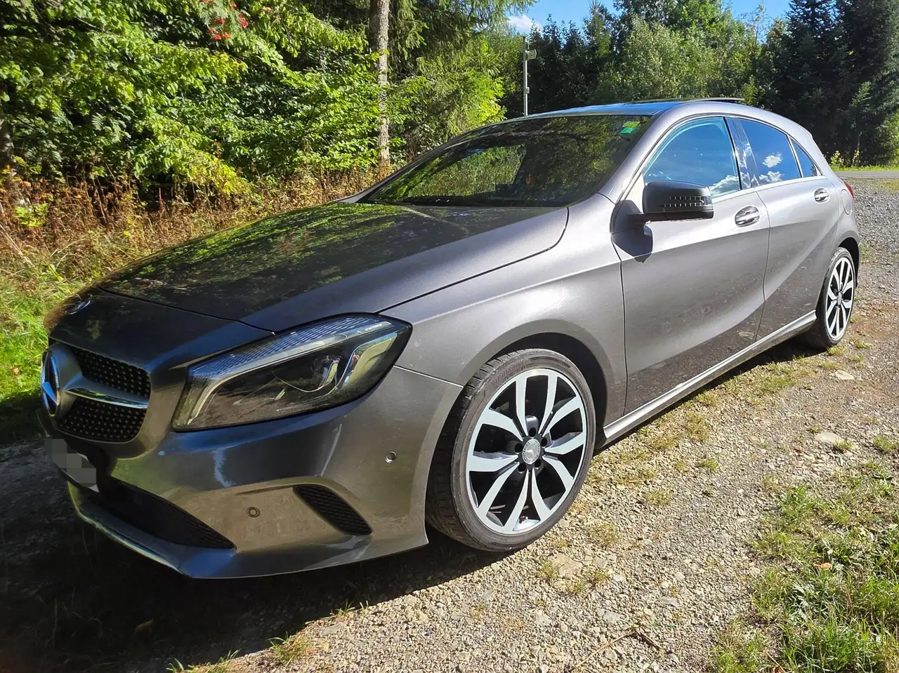 Mercedes-Benz A 220 A-Klasse Diesel d 7G-DCT Urban — photo 1 of 20
