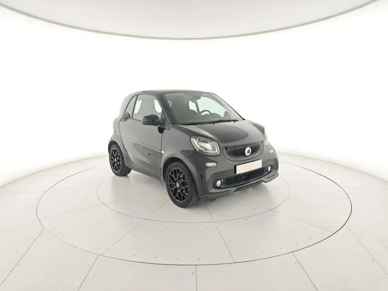 smart forTwo 70 1.0 twinamic Superpassion — photo 1 of 13